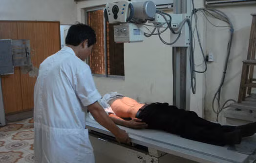 Bệnh nhân thường được chỉ định chụp lại X quang phổi sau 24h để đánh giá thêm các tai biến tràn khí màng phổi xuất hiện muộn sau sinh thiết.