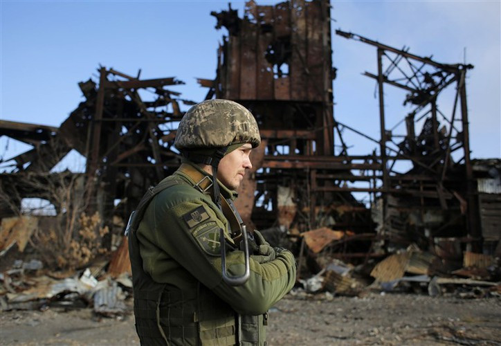 Vấn đề được giới quan sát chú ý nữa là liệu các hệ thống tác chiến điện tử của Ukraine có đủ sức vô hiệu hóa, hay chí ít là làm nhiễu sóng radar phòng không của Nga hay không?