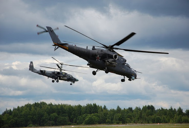 "Đây là phương án tình thế nhằm giải quyết sự thiếu hụt hệ thống DIRCM trên chuyên cơ, nhất là khi chiến trường Syria đã chứng kiến sự hiện diện của ít nhất ba loại MANPADS gồm 9K32 Strela-2 và 9K310 Igla-1 do Liên Xô sản xuất, cùng FN-6 xuất xứ Trung Quốc", chuyên gia hàng không David Cenciotti nhận xét.