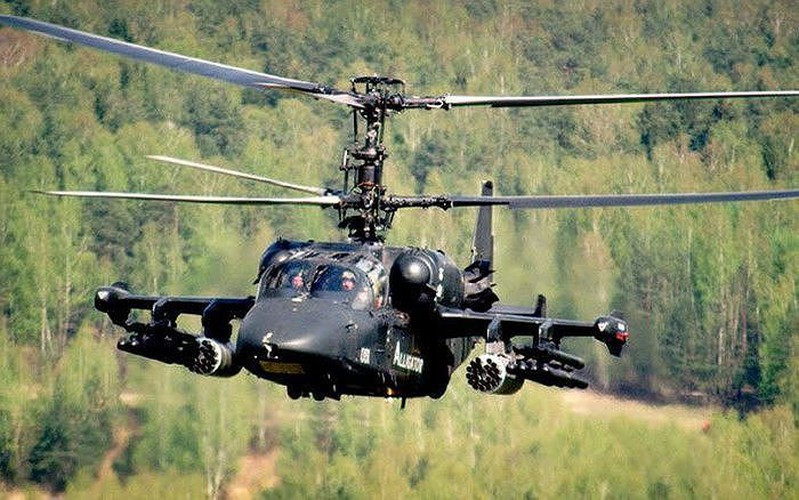 Thiết bị này có khả năng "chọc mù" tên lửa hồng ngoại ở khoảng cách 500-5.000 m, kèm với đó là cụm phóng mồi bẫy nhiệt và radar UV-26 với 32 quả đạn. Mỗi phi cơ có thể trang bị 2-4 cụm UV-26 tùy nhiệm vụ.