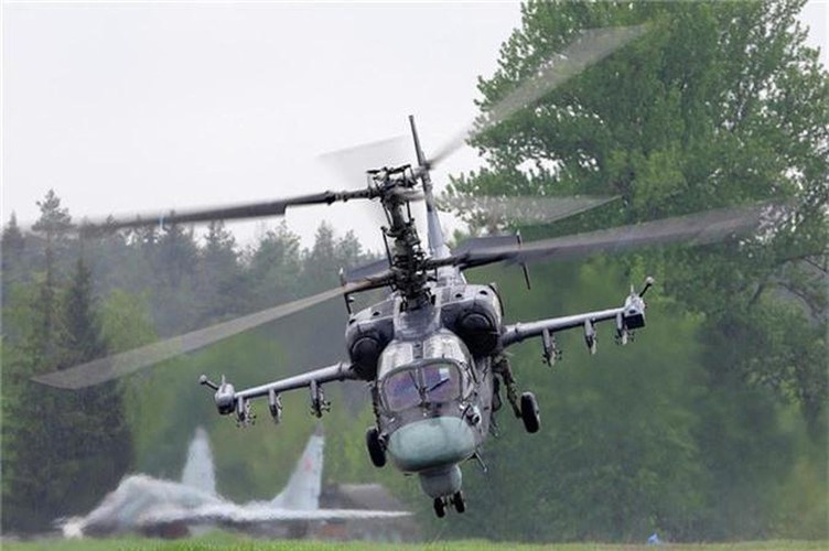 Thành phần trung tâm của Vitebsk là thiết bị điều khiển L370-1, có nhiệm vụ xử lý dữ liệu thu được từ hệ thống cảm biến để tự động kích hoạt thiết bị gây nhiễu và hệ thống phòng vệ khi phát hiện tên lửa lao đến.