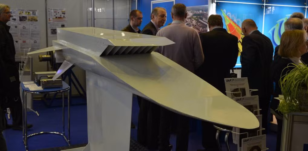 Trước đó vào tháng 1 năm nay, tình trạng tương tự cũng diễn ra sau khi tên lửa Zircon được phóng thử trên một chiến hạm Dự án 22350, khiến các chuyên gia quân sự cho rằng vũ khí này cần nhiều thời gian nữa để hoàn thiện.