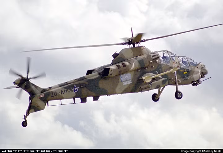 AH-2 Rooivalk có thể được trang bị các loại vũ khí khác nhau tùy sứ mệnh và nhiệm vụ được giao phó. Ảnh: Jetphotos.
