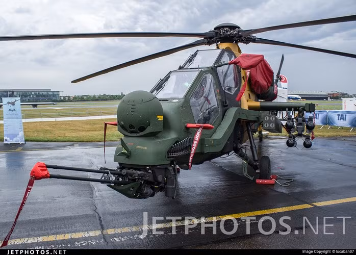 Trực thăng T-129 có tầm bay 1.000km và trần bay là 6.096m. Ảnh: Jetphotos.