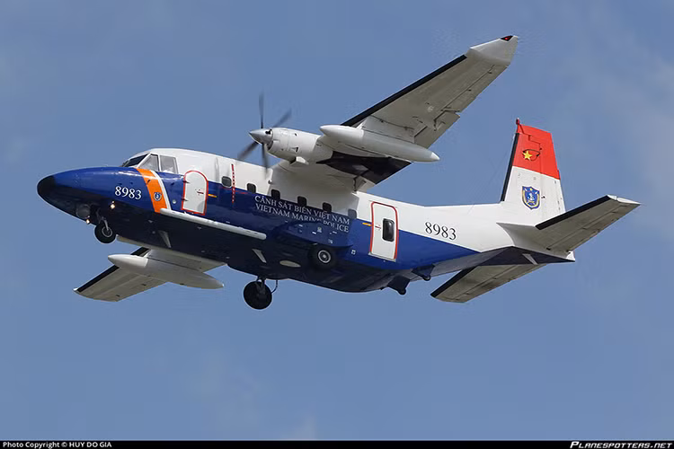 Máy bay vận tải - tuần thám biển NC-212i có phi hành đoàn 2 người; Chiều dài 16,2 m; Sải cánh 20,28 m; Chiều cao 6,3 m; Trọng lượng cất cánh tối đa 7.700 kg Nguồn ảnh: planespotters.net.