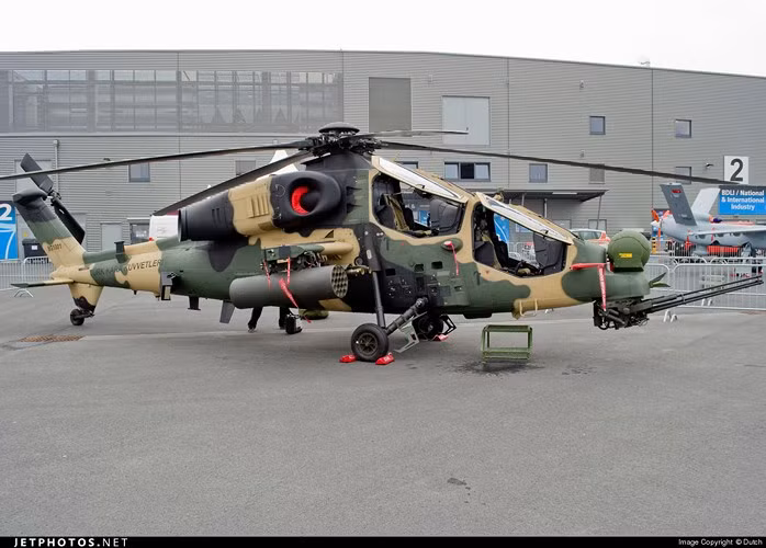 Trọng lượng cất cánh tối đa của T-129 là 5.000kg; tải trọng vũ khí: 1.150kg. Ảnh: Jetphotos.