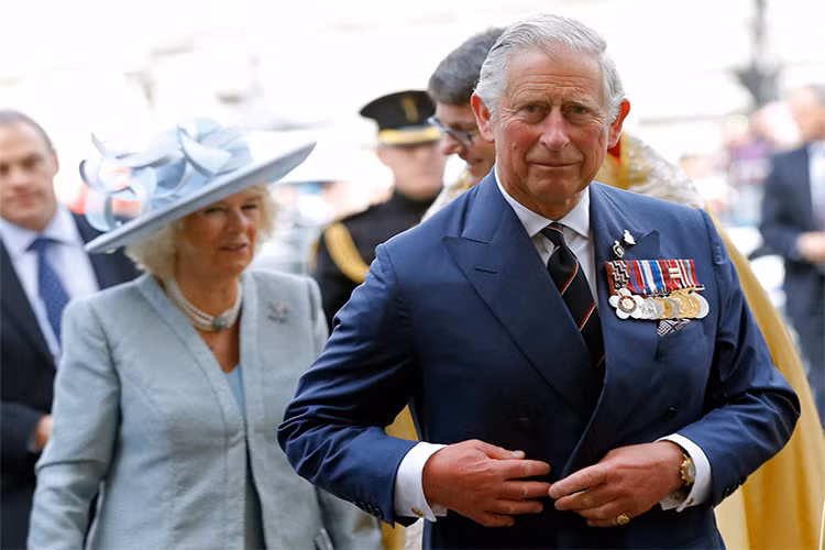 Trong khi Nữ hoàng Anh có thu nhập từ Công tước Lancaster, Hoàng tử xứ Wales, Charles, thái tử của nước Anh lại có thu nhập từ Công tước xứ Cornwall. Hầu hết các nguồn thu từ Công tước xứ Cornwall đều là bất động sản, trong giai đoạn từ 2016-2017 các bất động sản này mang về cho Thái tử Charles khoảng 27.7 triệu USD. Nguồn ảnh: Insider.