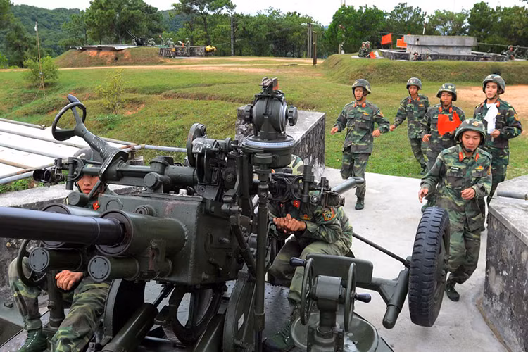 Báo động “về cấp một”.