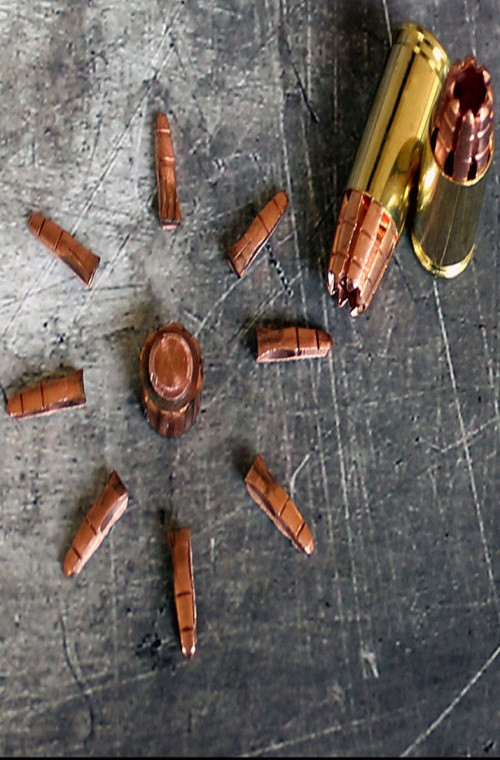 Hiện nay, loại đạn nở cực kỳ mạnh này được gọi với cái tên là R.I.P và được sản xuất bởi công ty G2 của Mỹ. Chúng được bán tự do trên thị trường súng dân dụng và có doanh thu khá tốt. Nguồn ảnh: Sputnik.