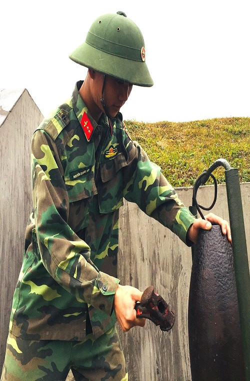 Đánh kẻng phát hiệu lệnh báo động SSCĐ.