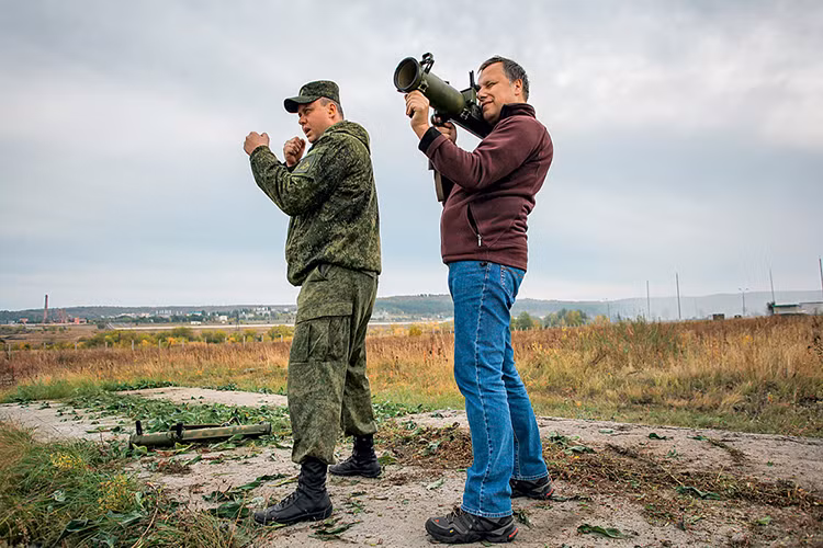 Ngoài đầu đạn nhiệt áp cơ bản, RPO-A Shmel còn triển khai được các loại đạn đa dạng khác như đạn cháy, đạn khói, đạn phát sáng hay cả đạn nổ lõm chống thiết giáp… khiến cho nó thực sự là thứ vũ khí đa dụng và rất toàn diện. Nguồn ảnh: