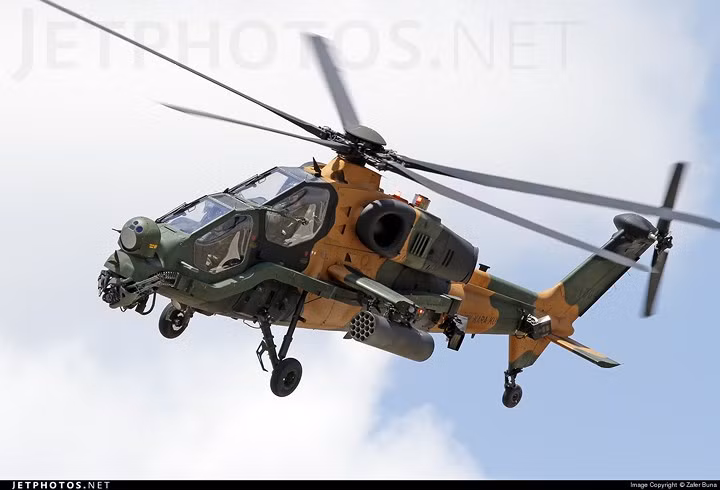 Trực thăng T-129 có chiều dài 12,2m; chiều cao 11,9m. Ảnh: Jetphotos.