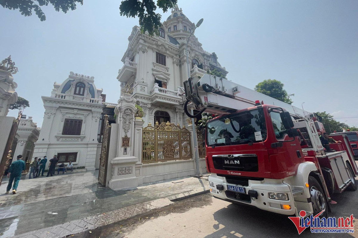 Quang Ninh thong tin vu chay biet thu tram ty khien gia chu tu vong