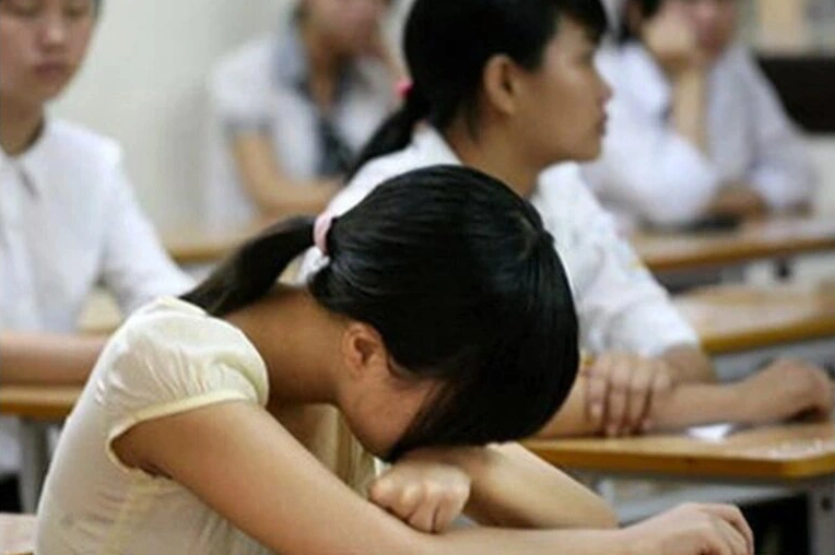 Hoc sinh cuoi cap: “Giai doan gap rut roi, nhung em met moi qua“-Hinh-2