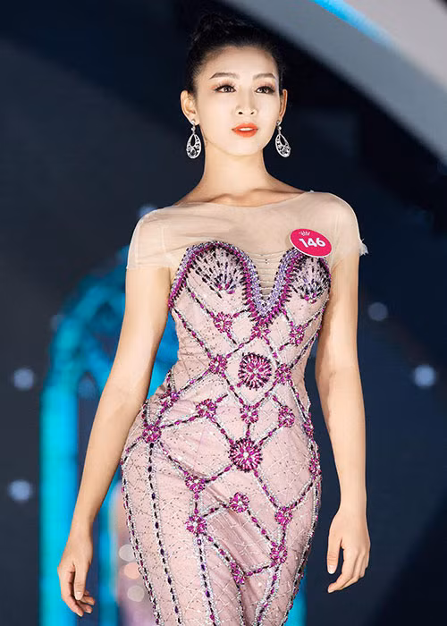 Thanh Tú có nhiều kinh nghiệm thi nhan sắc trước khi tham gia cuộc thi Hoa hậu Việt Nam 2018.