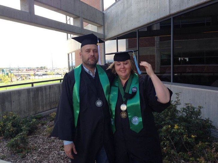 Họ tốt nghiệp cùng nhau…