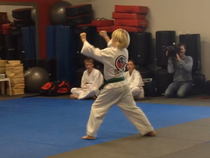 Có bé thích thể thao.