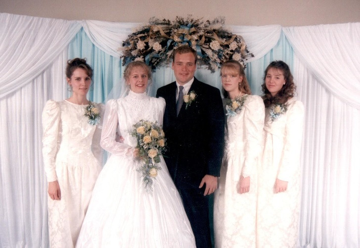 Năm 1998, ông cưới thêm một vợ mới…