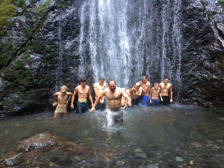 … hay dành thời gian cho các buổi kết nối giữa những người đàn ông trong gia đình.