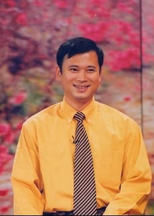 MC Long Vũ được biết đến là một MC bóng đá thông minh và hài hước. Bên cạnh đó là lối dẫn duyên dáng, dí dỏm của anh trong Chiếc nón kì diệu. Do đó, anh nhận được nhiều yêu mến của khán giả màn ảnh nhỏ.