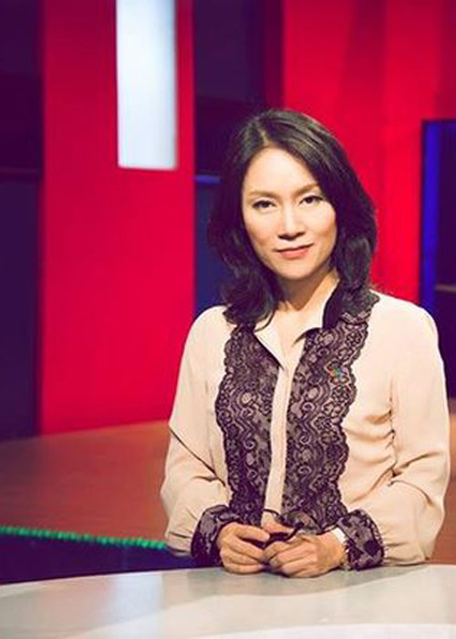 Trong thời gian ở VTV, nhà báo Tạ Bích Loan từng trải qua các vị trí như Phó trưởng ban VTV3, Trưởng ban VTV6. Đồng thời, người phụ nữ sinh năm 1968 này cũng từng được tạp chí Forbes Việt nam bình chọn là một trong 50 phụ nữ có ảnh hưởng tại Việt Nam năm 2017. Hiện tại, chị giữ chức Trưởng ban VTV3, thay thế nhà báo Lại Văn Sâm nghỉ hưu từ giữa năm 2017.