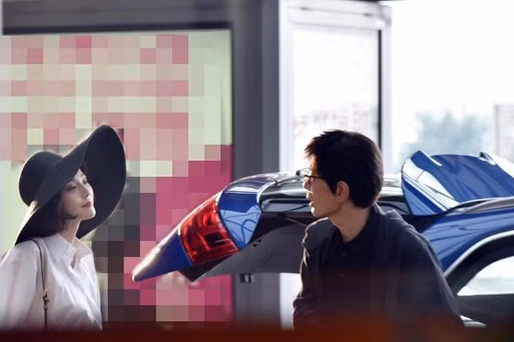 Cụ thể, Thôi Vĩnh Nguyên tố Phạm Băng Băng đã ký 2 hợp đồng: 1 hợp đồng 10 triệu NDT và 1 hợp đồng 50 triệu NDT nhưng chỉ công khai hợp đồng 10 triệu NDT. Sau lời tố này, Phạm Băng Băng bị điều tra. Ảnh: Sohu