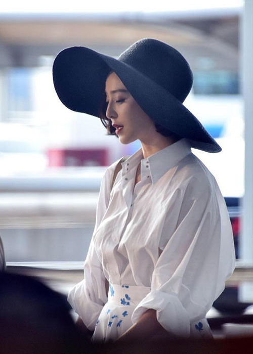 Theo MC Thôi Vĩnh Nguyên, Phạm Băng Băng sử dụng hợp đồng âm dương khi đóng "Điện thoại di động 2". Ảnh: Sohu