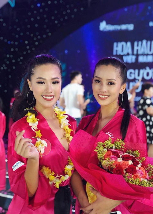 Ở phần thi Người đẹp Biển, Tiểu Vy lọt top 3 dù không may bị trượt ngã trong lúc trình diễn.