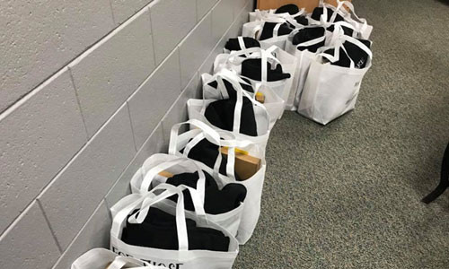 Co be 13 tuoi lap du an ho tro nhung dua tre co nguoi than tu tu