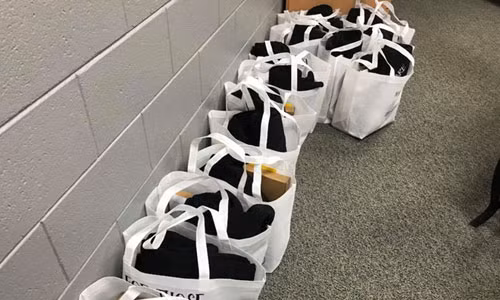 Co be 13 tuoi lap du an ho tro nhung dua tre co nguoi than tu tu