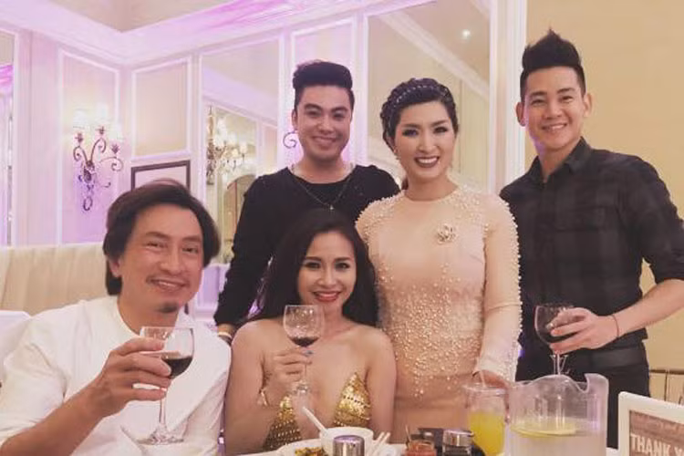 Dù Ngọc Huy đã lên tiếng phân trần, Đan Kim vẫn bị dân mạng ném đá. Mới đây, cô tiếp tục viết status bày tỏ sự bức xúc với antifans.