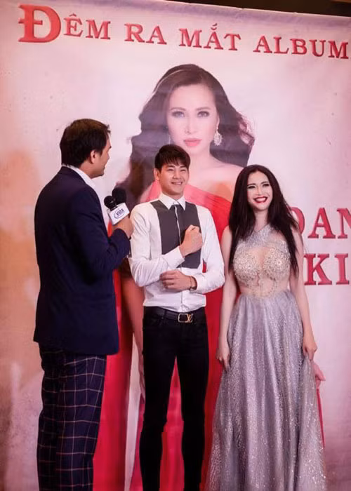 Gần đây, Phùng Ngọc Huy còn đến chúc mừng Đan Kim ra mắt sản phẩm âm nhạc.