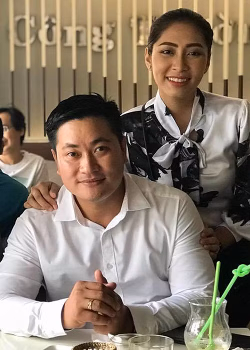 Trong suốt 3 năm yêu nhau, Đặng Thu Thảo và chồng sắp cưới giữ bí mật chuyện tình cảm với công chúng.