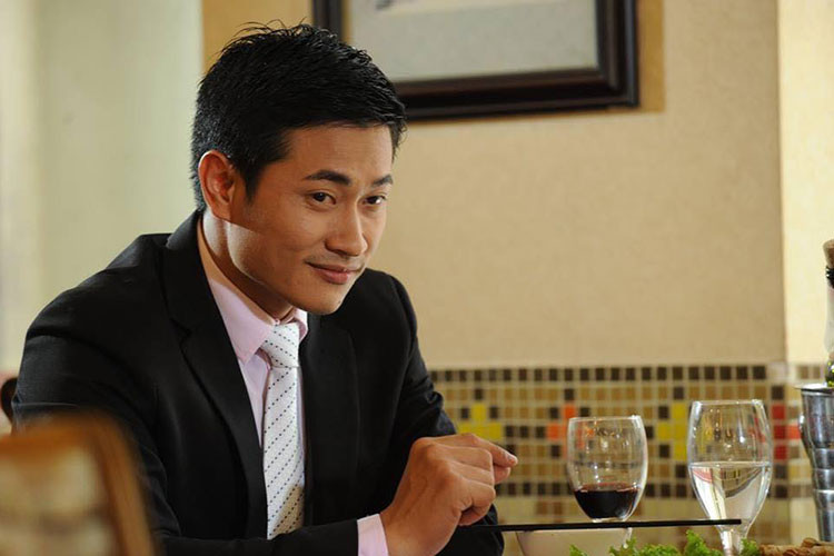 Trong bộ phim "Hồn lụa", doanh nhân Trần Phúc Thành vừa là diễn viên vừa là nhà sản xuất.