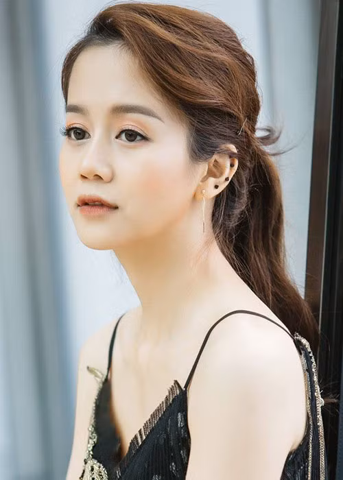 Giong An Nguy, my nhan nay cung bi nem da vi la nguoi thu 3