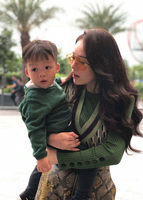 Dường như đường tình duyên của Dương Cẩm Lynh khá lận đận. Ảnh: FBNV