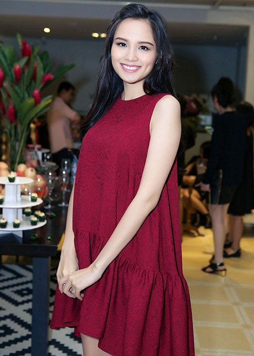 Thời gian mang bầu, Diễm Hương khéo léo giữ được vẻ tươi tắn. Ảnh: Vietnamnet