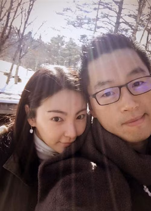 Viên Ba Nguyên là người chồng thứ hai của Trương Vũ Kỳ. Cả hai kết hôn vào năm 2016 và mãi tới tháng 6/2017 mới công khai. Ảnh: Weibo