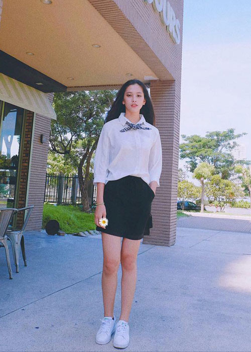 10X đến từ Quảng Nam đã vượt mặt 42 cô gái khác để lên ngôi Hoa hậu Việt Nam 2018 trong đêm chung kết.