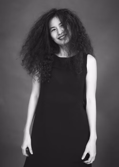 Là tay ngang nhưng NTK Thủy Nguyễn nhanh chóng có được vị trí trong làng thời trang Việt. Ảnh: thuydesignhouse