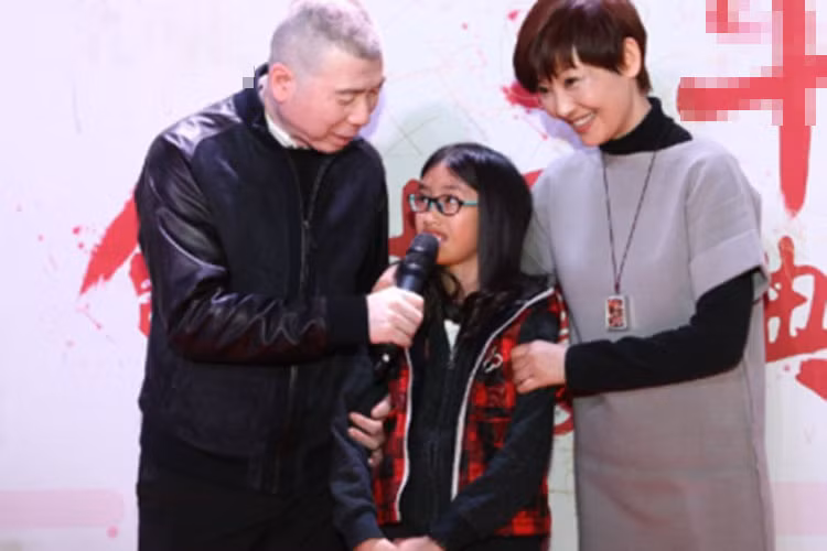 Từ Phàm từng bày tỏ mong muốn truyền thông không nên quá quan tâm đến thân thế của bé Từ Đóa bởi cô muốn con có cuộc sống bình thường. Ảnh: Chinadaily