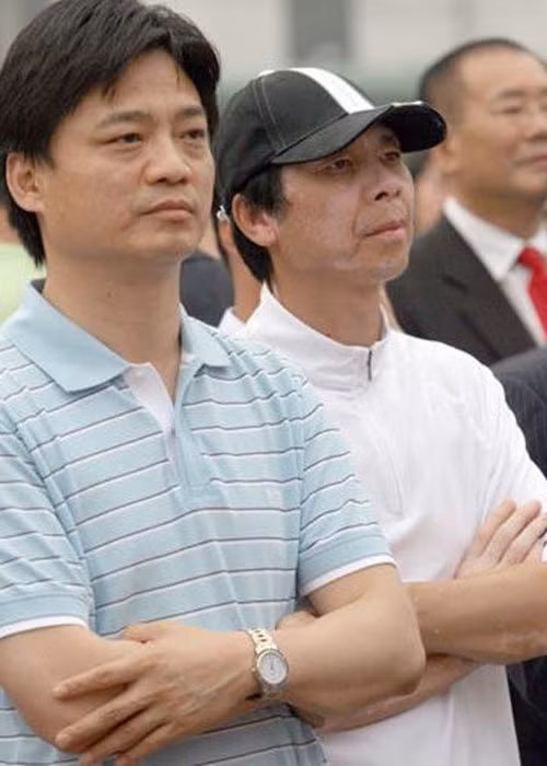 Mới đây, Thôi Vĩnh Nguyên tiếp tục ám chỉ Phùng Tiểu Cương bắt tay Phạm Băng Băng trốn thuế. Về phía Phùng Tiểu Cương, ông phủ nhận tin đồn bị bắt hay sử dụng hợp đồng âm dương với dự án hợp tác cùng Phạm Băng Băng. Ảnh: Sohu