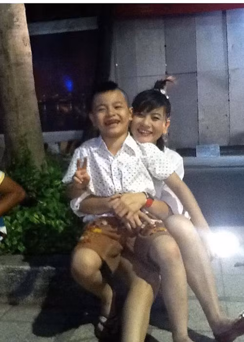 Khi bé Bom được 10 tháng tuổi, nữ danh hài và Thái Hòa mới tổ chức đám cưới.