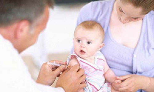 11 mui tiem quan trong cho be truoc 6 tuoi bo me can nho