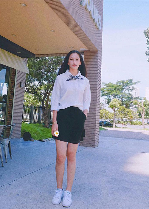 Trần Tiểu Vy có chiều cao nổi bật khi còn đi học trung học phổ thông. Ảnh: FBNV