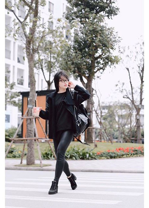 Phương Nga bị cận từ nhỏ nên gắn liền với chiếc kính trong những năm đi học. Ảnh: FBNV