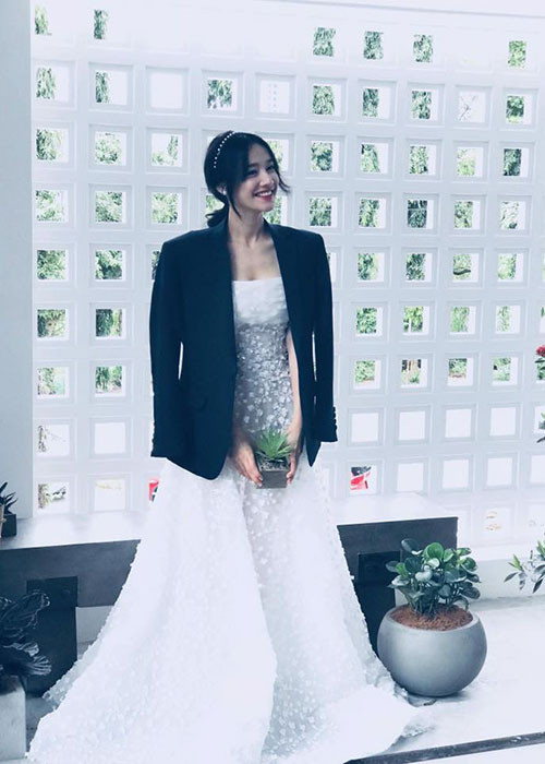 Chi gai nhan loi xuc dong den Nha Phuong truoc dam cuoi