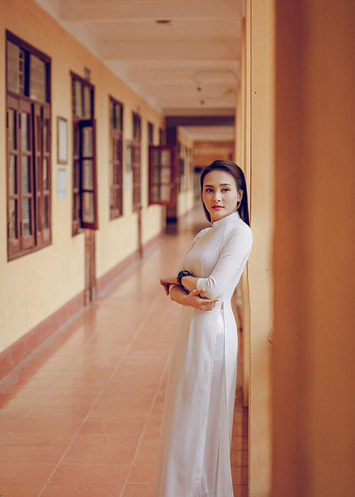 Nữ diễn viên và ông xã ngày xưa chưa có bức ảnh chụp chung theo kiểu học sinh.