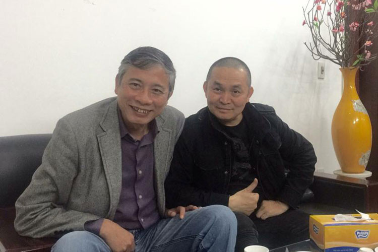 Ngoài làm phim hài Tết, đạo diễn Phạm Đông Hồng còn thực hiện nhiều VCD và DVD cho các ca sĩ, nghệ sĩ: “Xuân Hinh với văn ca thánh mẫu”, “40 năm Quang Thọ”, “Em yêu anh như câu hò ví dặm”...Ảnh: FBNV