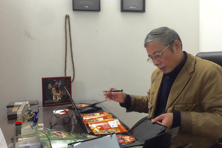 Trong cuộc phỏng vấn với Dân Việt, đạo diễn Phạm Đông Hồng tiết lộ ông rất mê văn học dân gian. Hồi còn nhỏ, ông đọc rất nhiều truyện cổ, tiểu thuyết... Bởi vậy, ông đã khai thác vốn văn hóa dân gian khi làm đạo diễn. FBNV